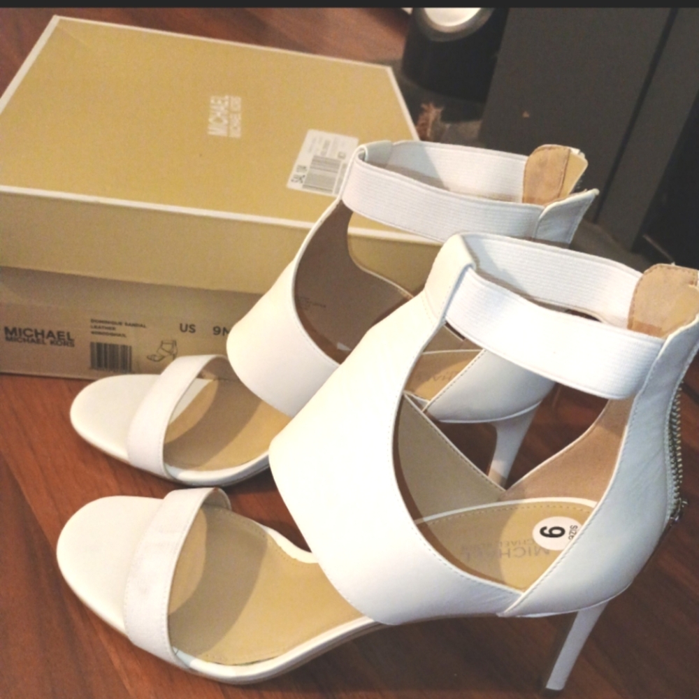 Women's Michael Kors Heels Size 9 - Picture 2 of 7